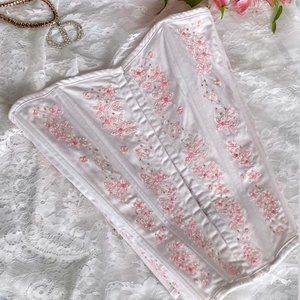 Vintage Embroidered Lace Up Corset